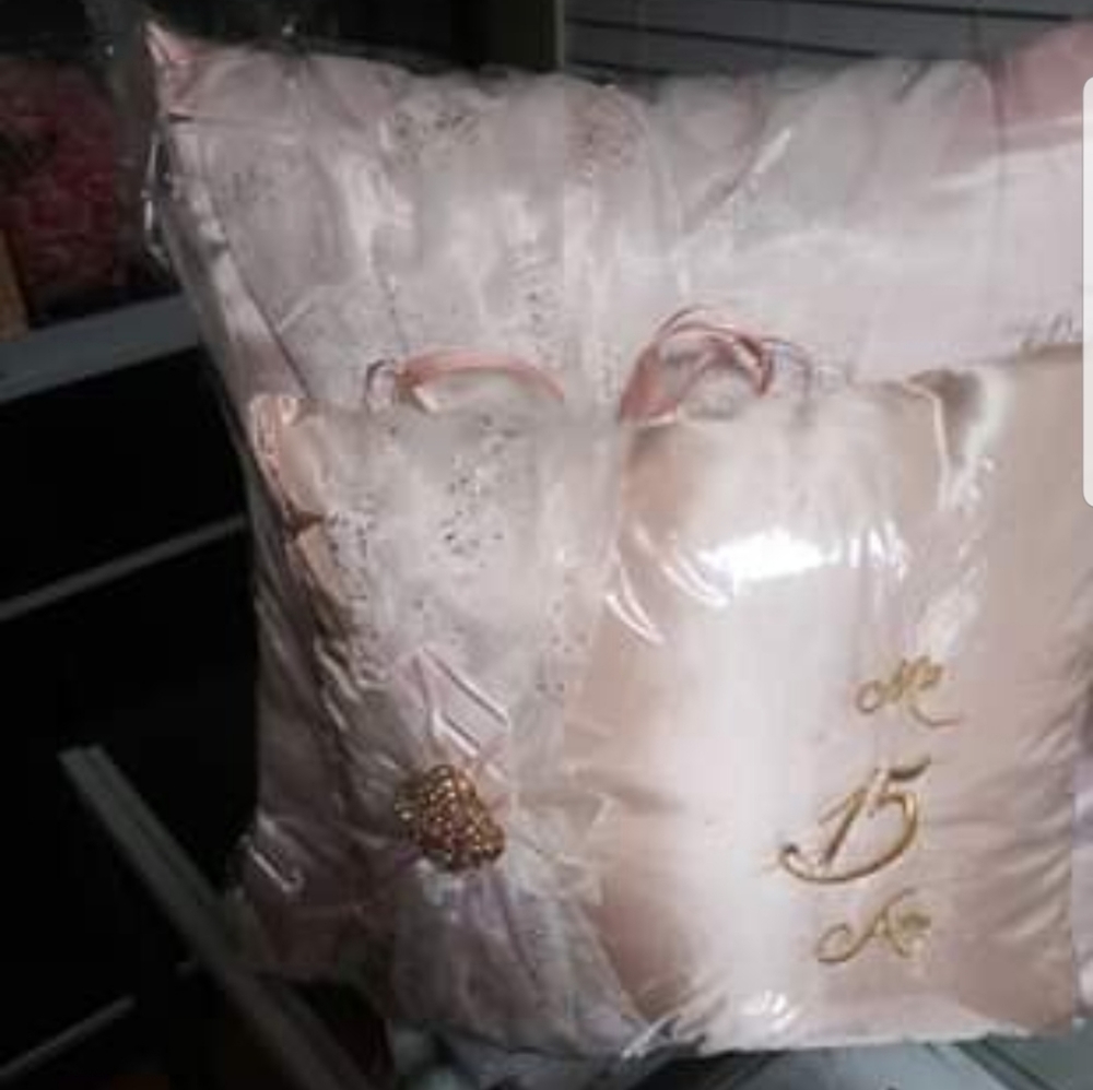 XV Pillow set